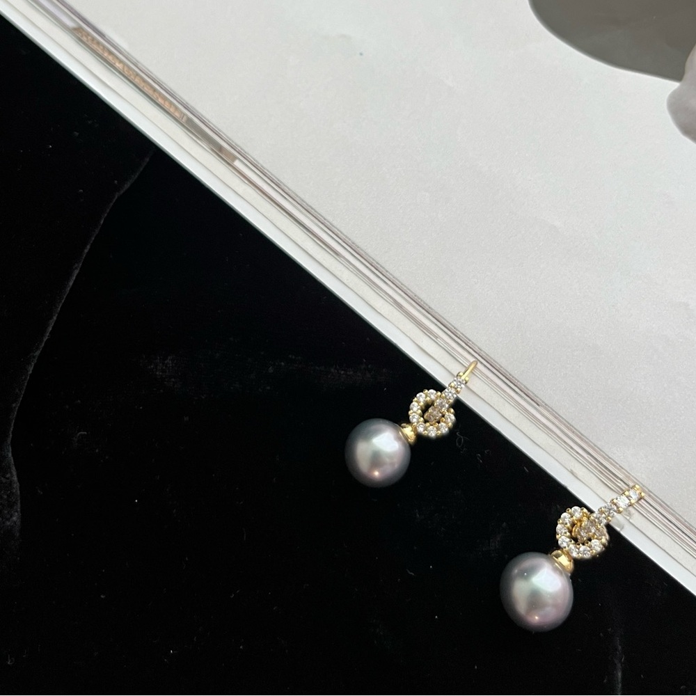Elegant Swarovski Crystal Pearl Drop Earring- 🆕